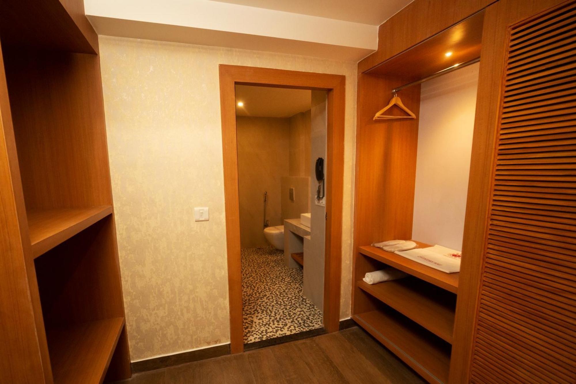 Abhyagama Hotel Digha  Eksteriør billede