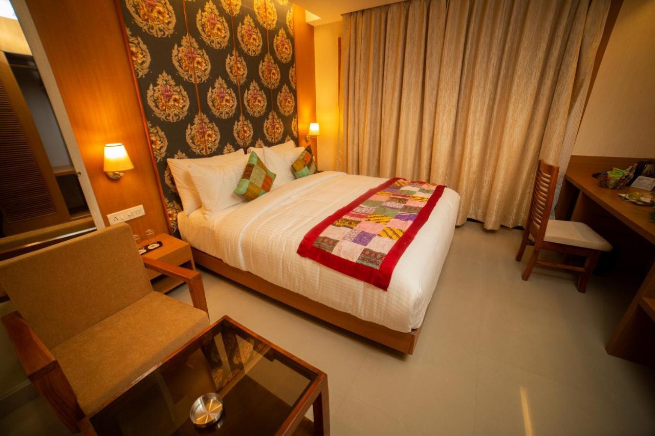Abhyagama Hotel Digha  Eksteriør billede