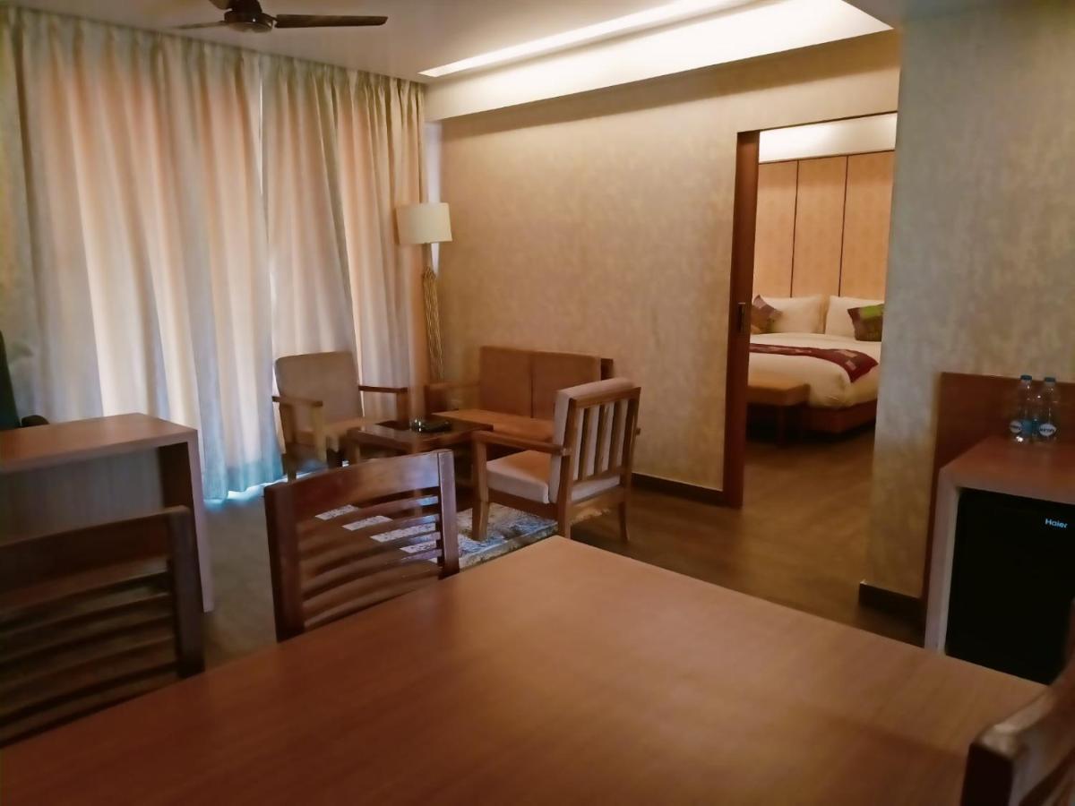 Abhyagama Hotel Digha  Eksteriør billede